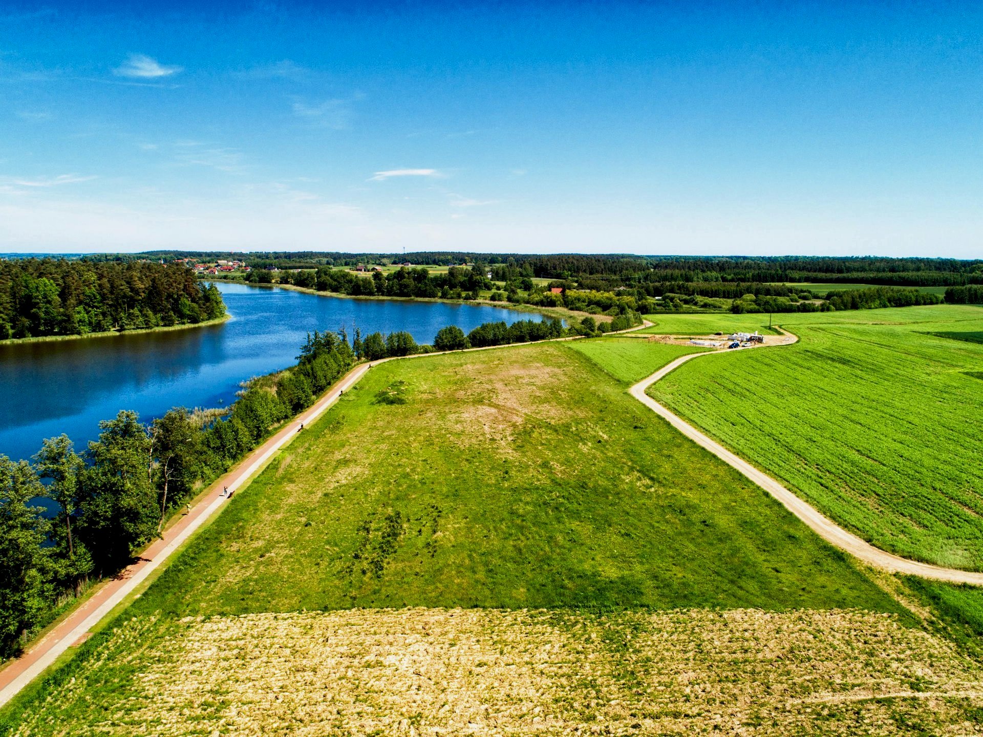 Działka z linią brzegową. Mazury, Iława